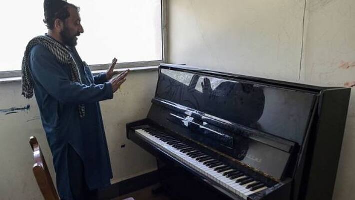 singers from Afghanistan flee from Taliban singers from Afghanistan flee from Taliban