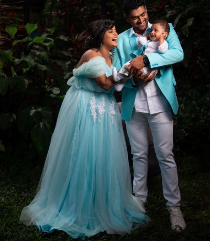 Actress Mayuri celebrates as her son completes six months with half cake dpl