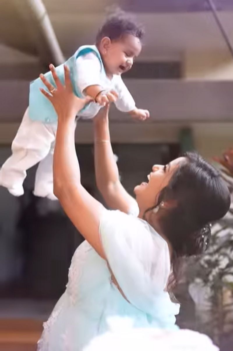 Actress Mayuri celebrates as her son completes six months with half cake dpl