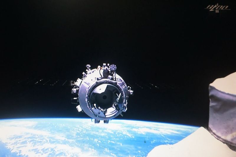 Chinese astronauts land safely after 90 days