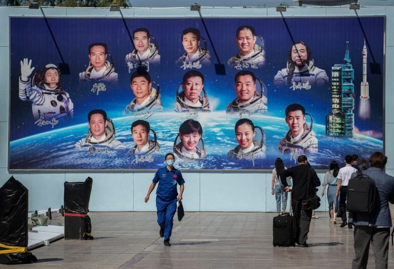 Chinese astronauts land safely after 90 days