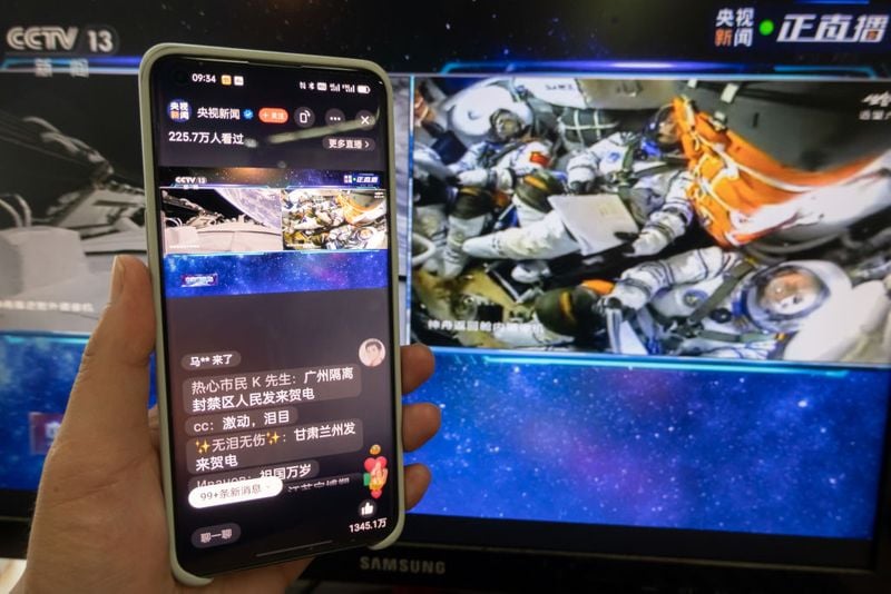 Chinese astronauts land safely after 90 days