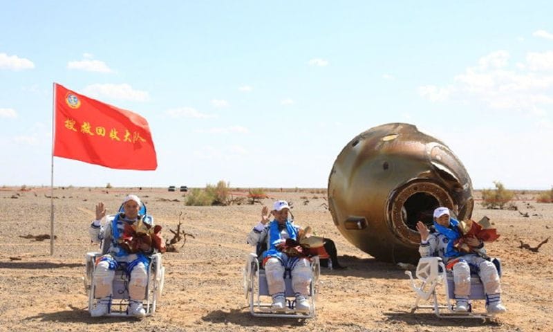 Chinese astronauts land safely after 90 days