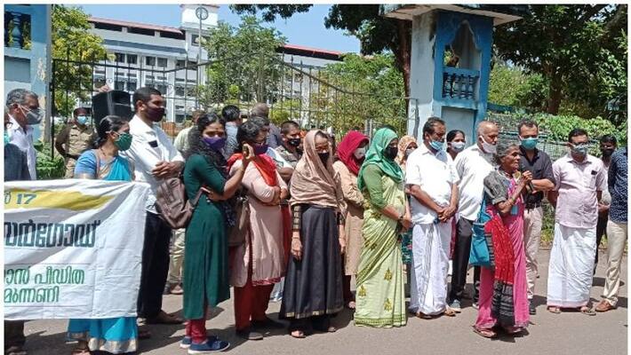 Endosulfan Dayabai urges govt to do justice to victims Endosulfan Dayabai urges govt to do justice to victims