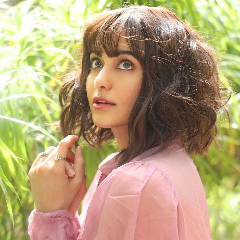 actress adah sharma s hot photos goes viral in social media mah