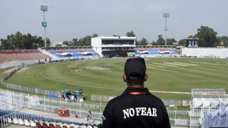 Pakistani former cricketers criticize New Zealand decision of cancelling the series