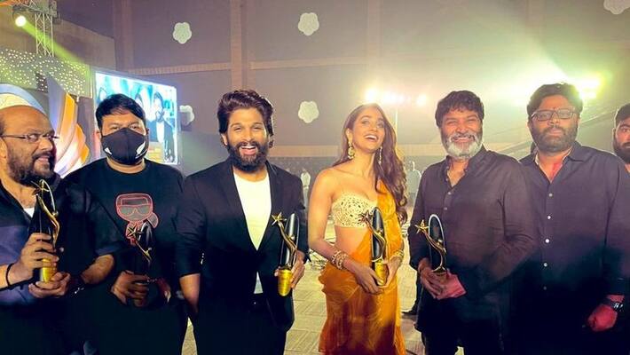 sakshi excellence awards allu arjun starer ala vaikuntapuramlo grabs five awards sakshi excellence awards allu arjun starer ala vaikuntapuramlo grabs five awards
