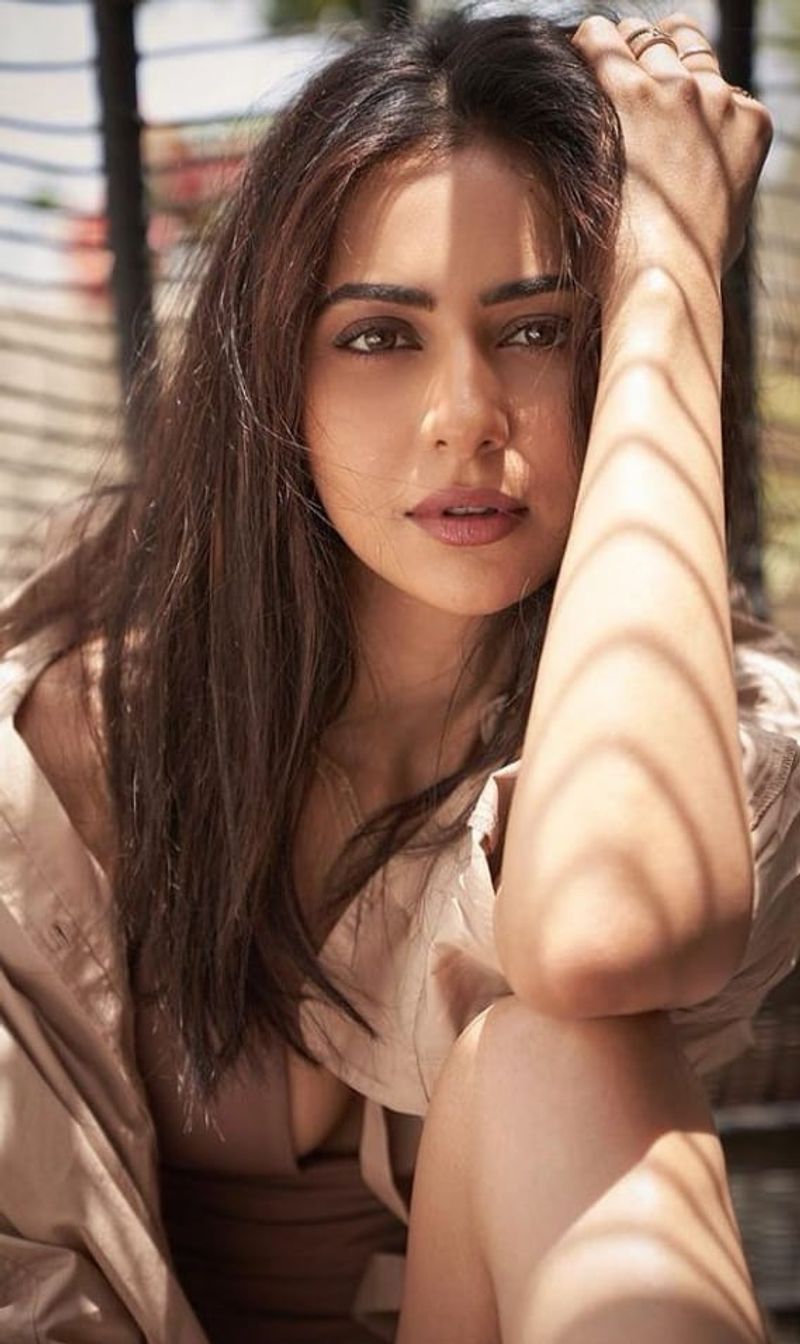 rakul preeth singh strong counter to media on those articles