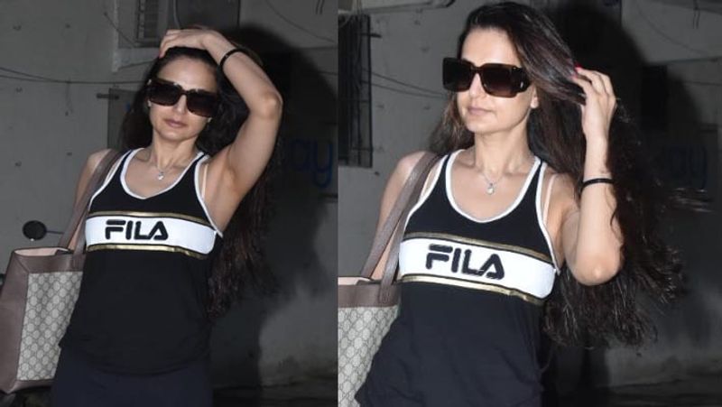 arjun kapoor and malaika arora spotted at dinner date viral photos of couple