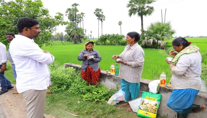 Government whip Balka Suman Chitchat with Women Farmers