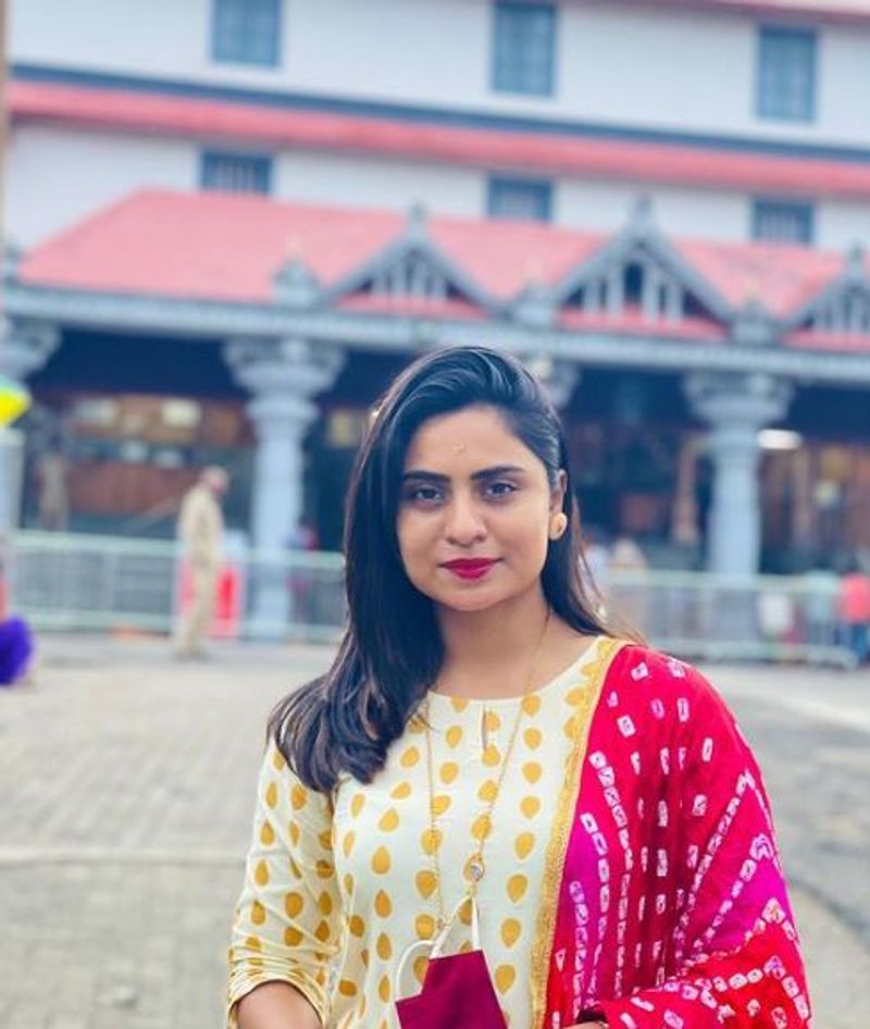 Deepika Das Vishaw Bhavya Niranjan sought divine blessings vcs