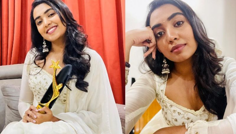 shivathmika rajashekar shared hot poses pics with got sakshi award