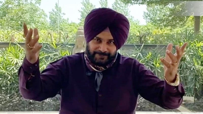 Punjab CM Captain Amarinder Singh resigned, Sunil Jakhar and Navjot Singh Sidhu in race of being next Chief Minister