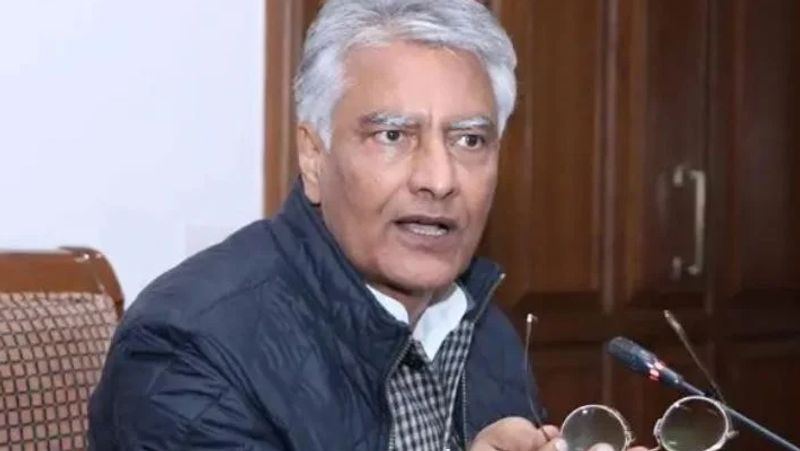 Punjab CM Captain Amarinder Singh resigned, Sunil Jakhar and Navjot Singh Sidhu in race of being next Chief Minister