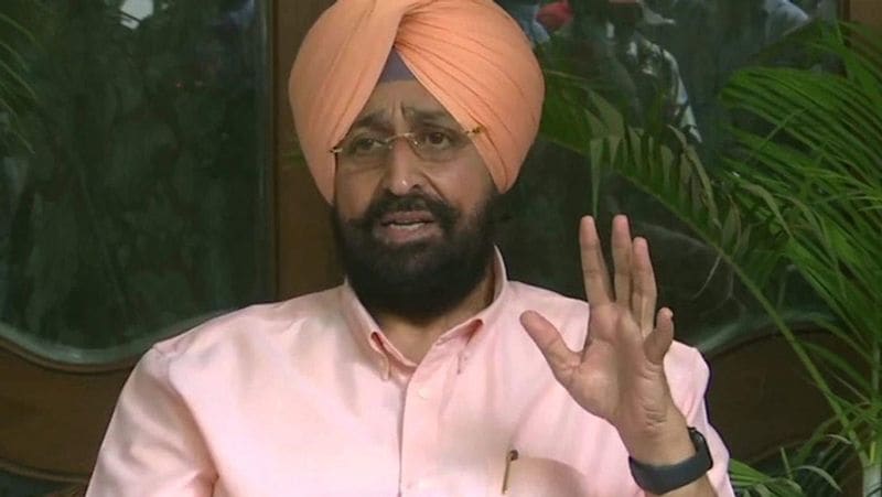 Punjab CM Captain Amarinder Singh resigned, Sunil Jakhar and Navjot Singh Sidhu in race of being next Chief Minister