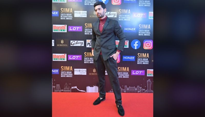 SIIMA Awards 2021: Mahesh Babu to Amrutha Iyengar to Armaan Malik; take a look at star-studded evening (Pics)-SYT