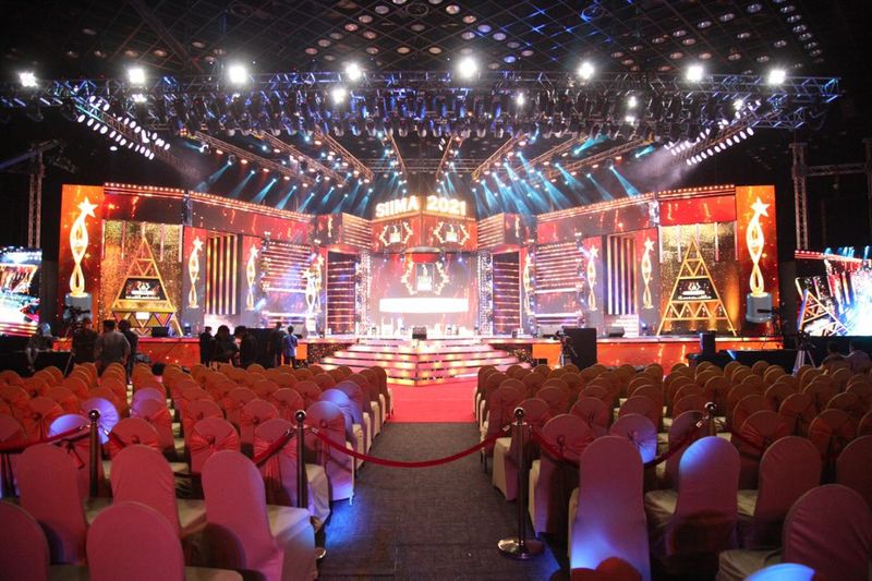 mahesh vamshi paidypalli faria abdulla nivin pauly hulchul in siima 2021 event