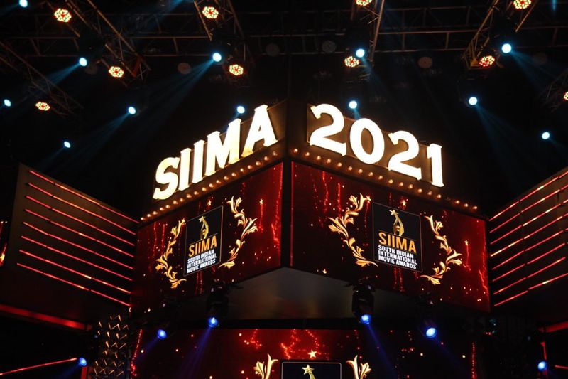 mahesh vamshi paidypalli faria abdulla nivin pauly hulchul in siima 2021 event
