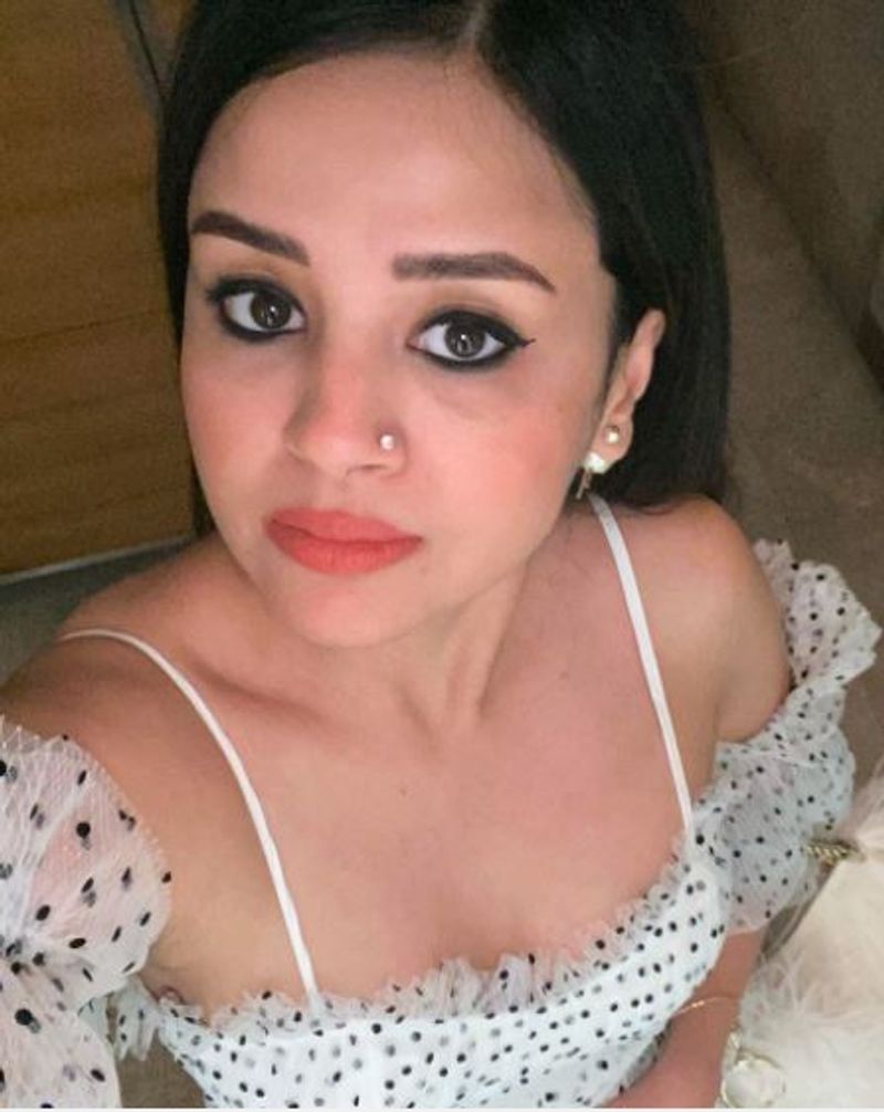 IPL 2021 - 10 hottest selfies of Sakshi Dhoni, the Selfie Queen of Indian Cricket ALB