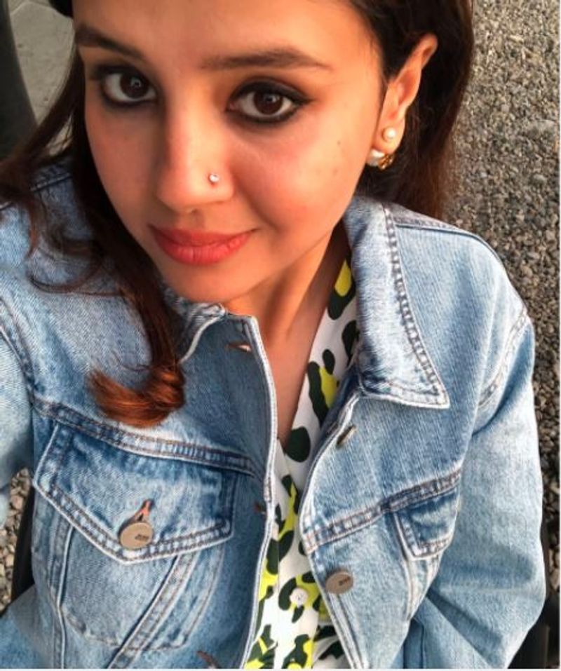 IPL 2021 - 10 hottest selfies of Sakshi Dhoni, the Selfie Queen of Indian Cricket ALB