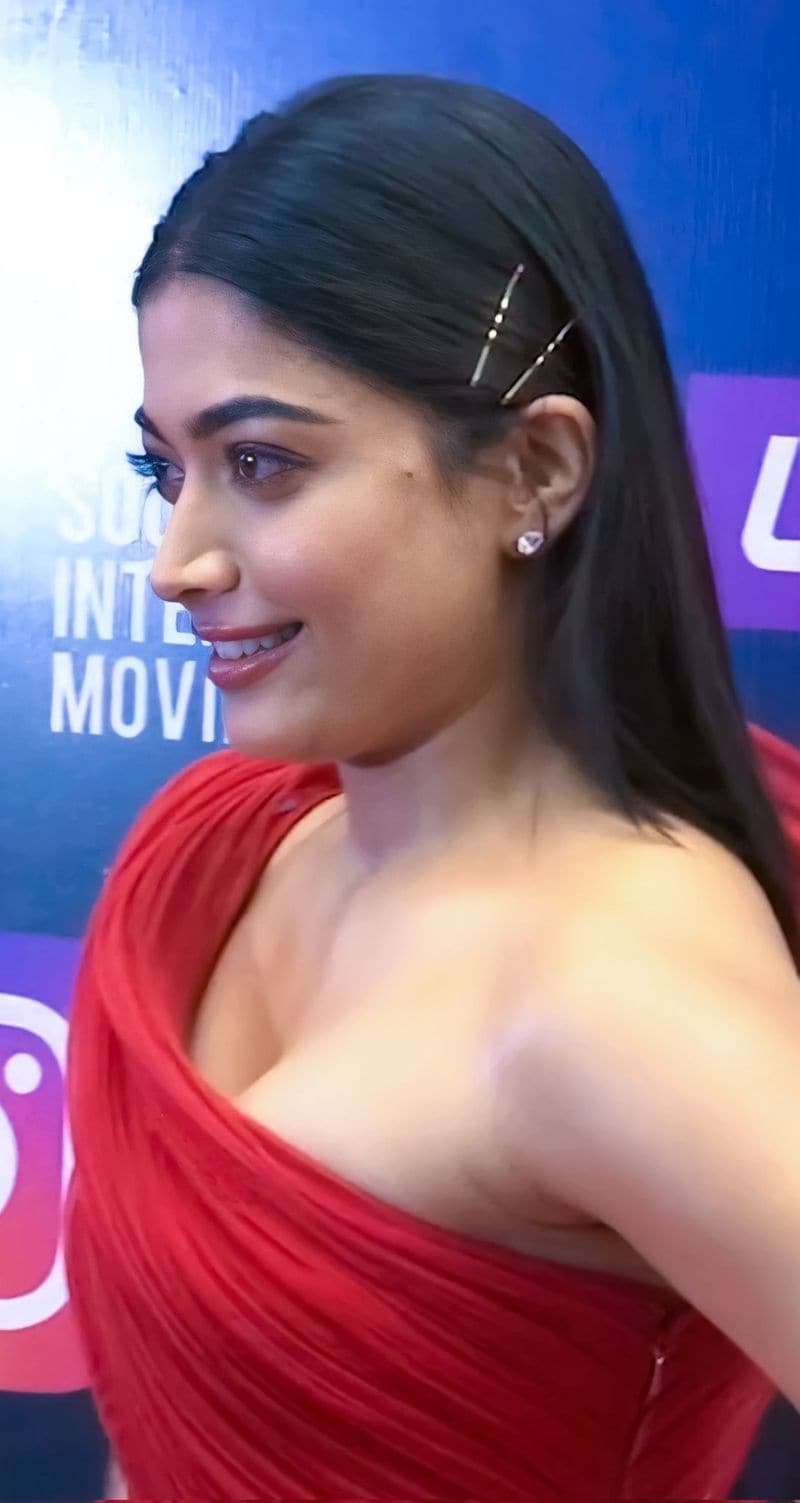star heroin rashmika shines in siima 2021 awards she rises heat in red body con dress