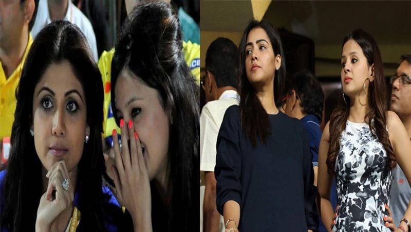 IPL 2021, different expressions of MS Dhoni-s wife Sakshi during IPL matches of CSK spb
