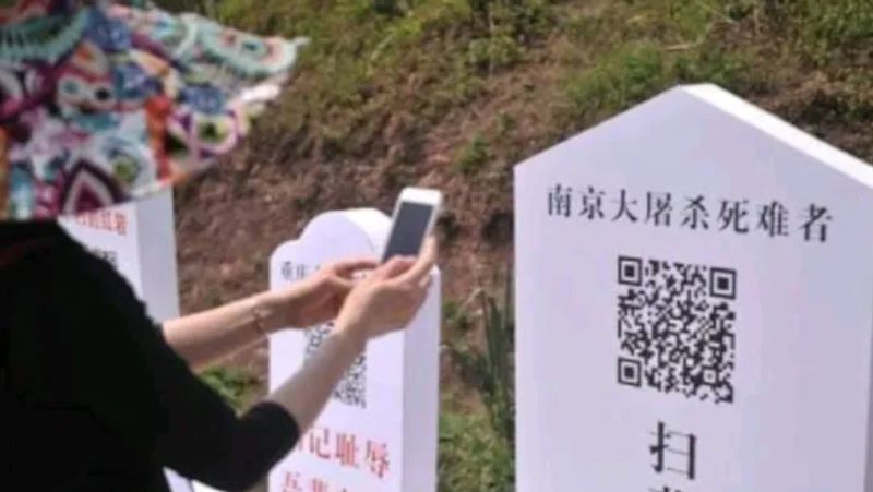 Fact Check Is this a QR code enabled graveyard in Japan pod