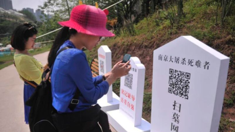 Fact Check Is this a QR code enabled graveyard in Japan pod