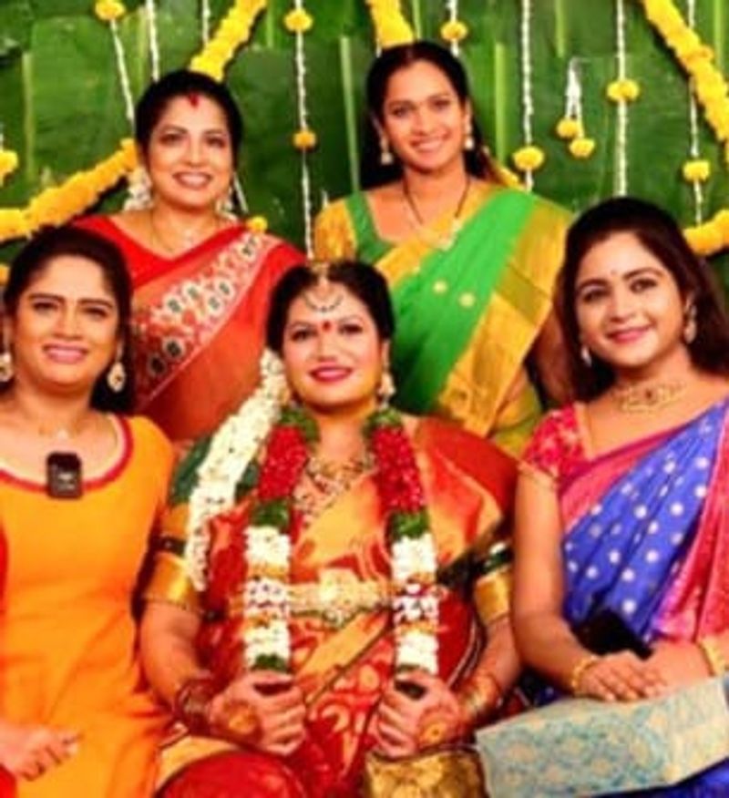 telivision celebs celebrates bigg boss contestant nataraj wife pre delivery ceremony