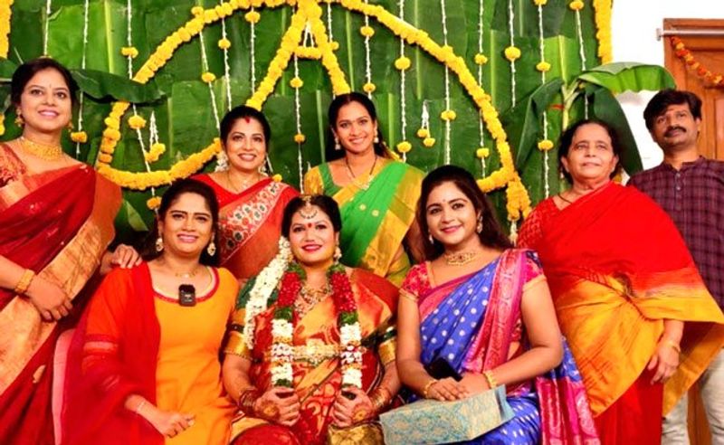 telivision celebs celebrates bigg boss contestant nataraj wife pre delivery ceremony