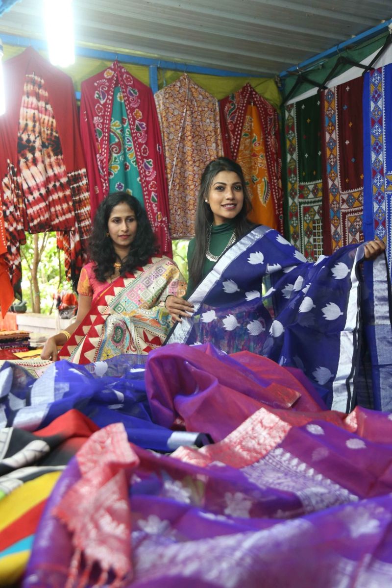 Art and craft mela by Karnataka Chitrakala Parishath in Bengaluru dpl
