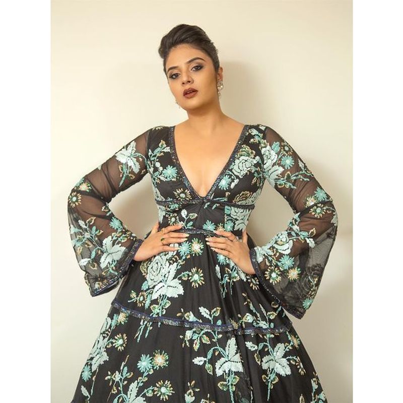 a hand written four pages letter from fan sreemukhi shocked after reading it