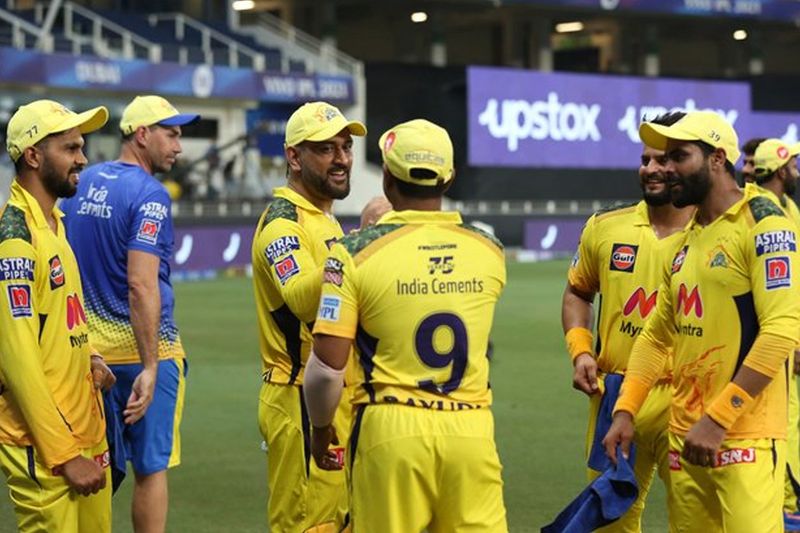 MI VS CSK ruturaj gaikwad first player with 50 scores in four consecutive innings on uae
