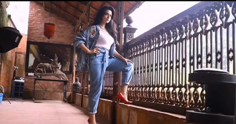 koel mallick new photoshoot goes viral on net bjc