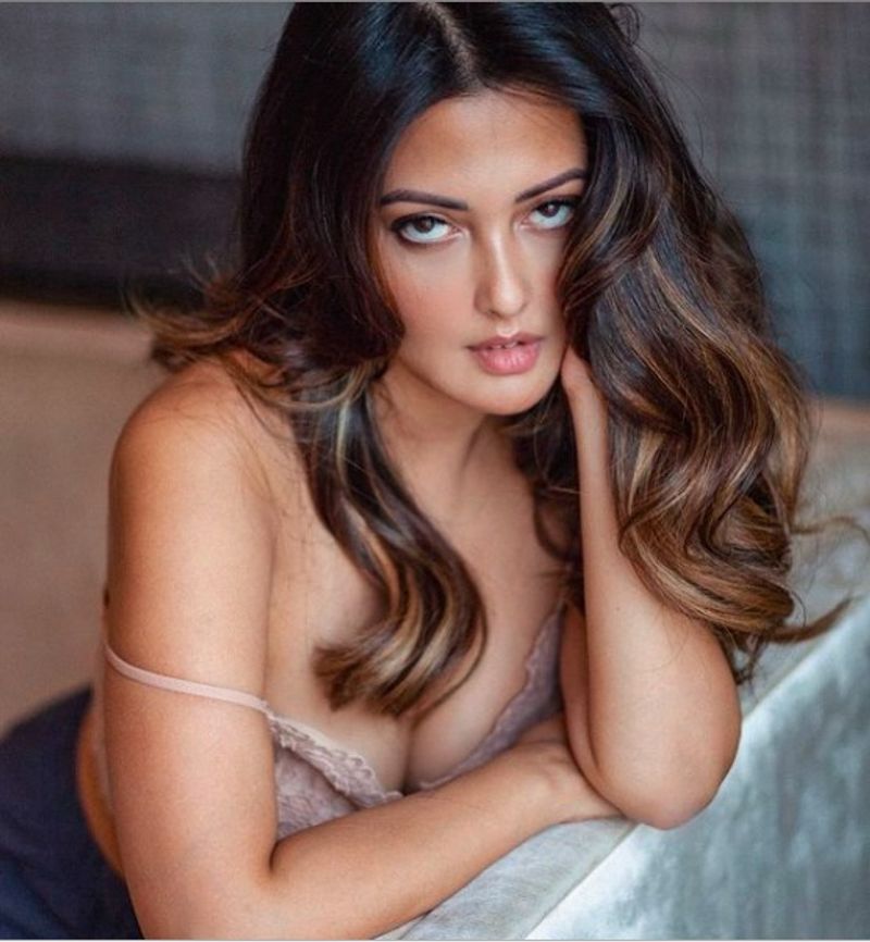 riya sen new photos goves viral on internet fans gets shocked bjc