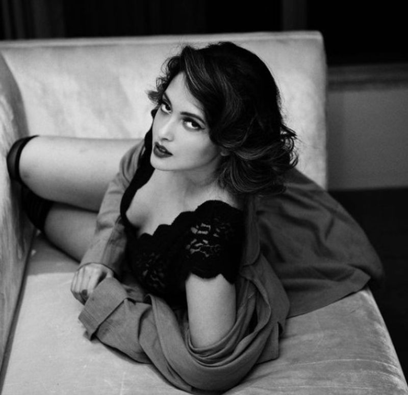 riya sen new photos goves viral on internet fans gets shocked bjc