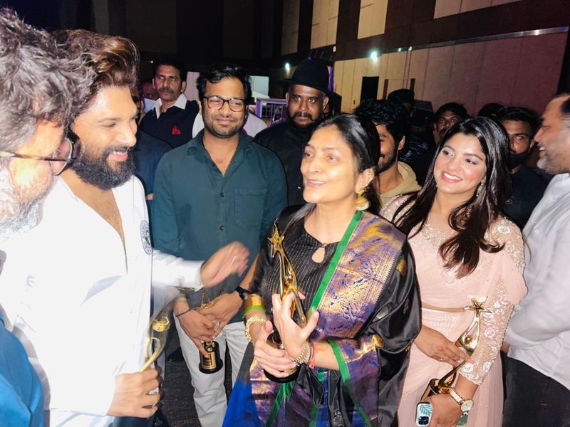 6 SIIMA விருதுகளை தட்டி தூக்கிய 'சூரரை போற்று' திரைப்படம்!! குவியும்  ரசிகர்கள் வாழ்த்து!! | soorarai pottru movie get 6 SIIMA awards