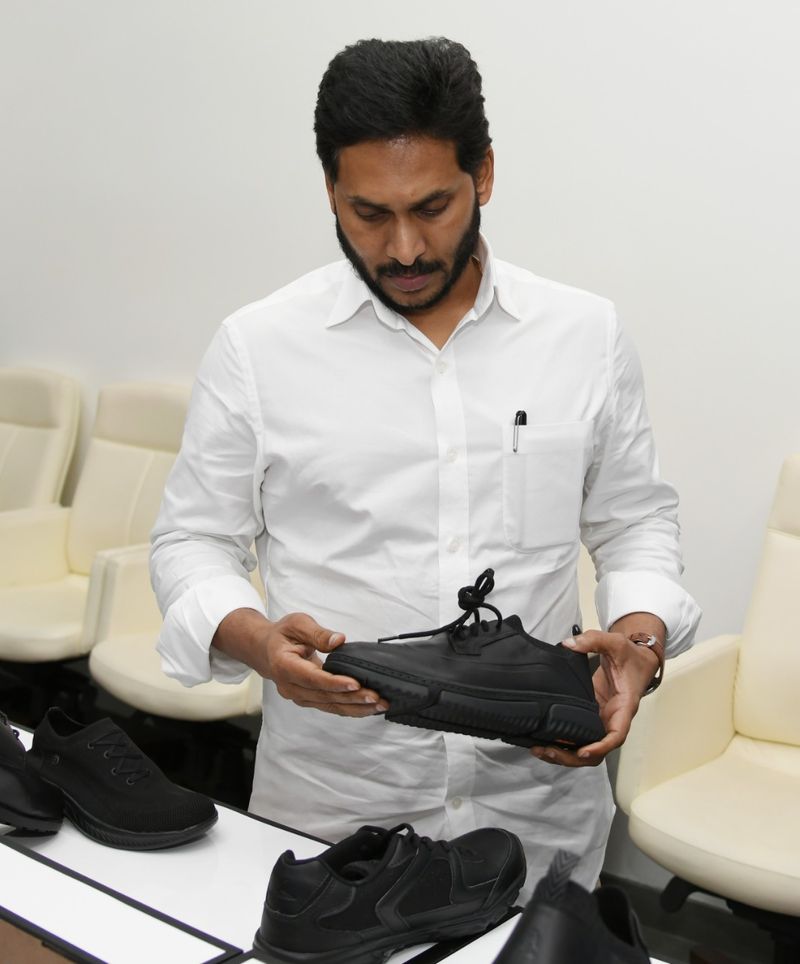 CM YS Jagan Checking on Vidya Kanuka scheme Shoes and School Bags