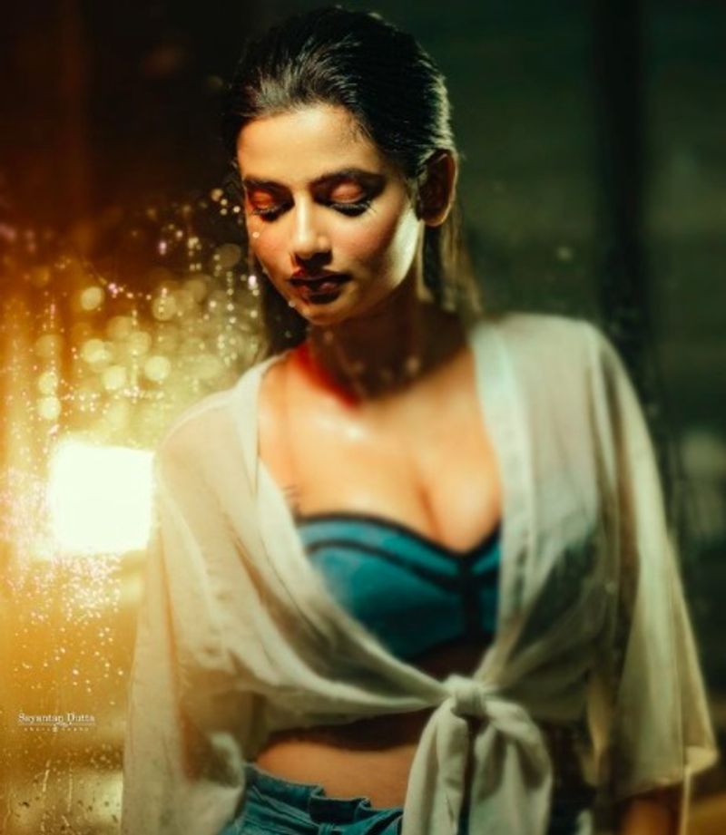 ushasi ray bold photoshoot makes fan shocked bjc