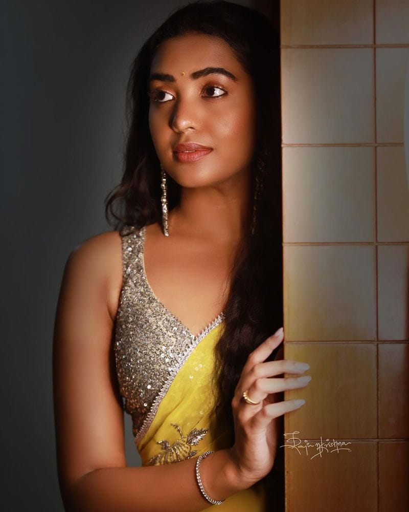 star kid shivathmika rajashekar turns super hot in silk saree her latest photos shakes internet