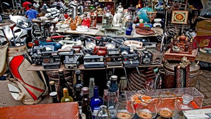 Top Chor Bazaar of country where you can find almost everything in cheapest rates