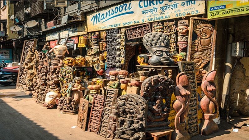 Top Chor Bazaar of country where you can find almost everything in cheapest rates