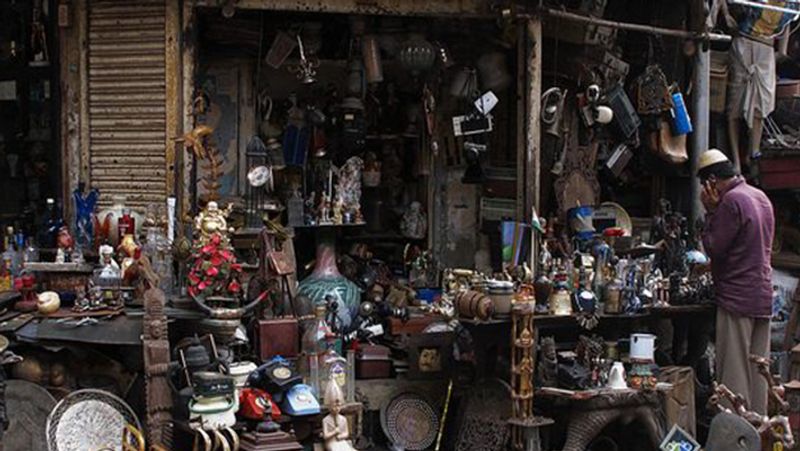 Top Chor Bazaar of country where you can find almost everything in cheapest rates