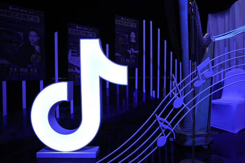 daily time limit on Chinese version of Tiktok Douyin among children