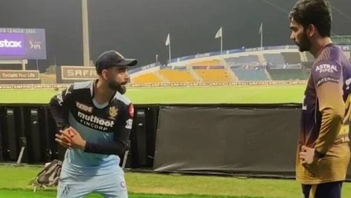 IPL 2021 Watch Video Virat Kohli shares batting tips with Venkatesh Iyer IPL 2021 Watch Video Virat Kohli shares batting tips with Venkatesh Iyer