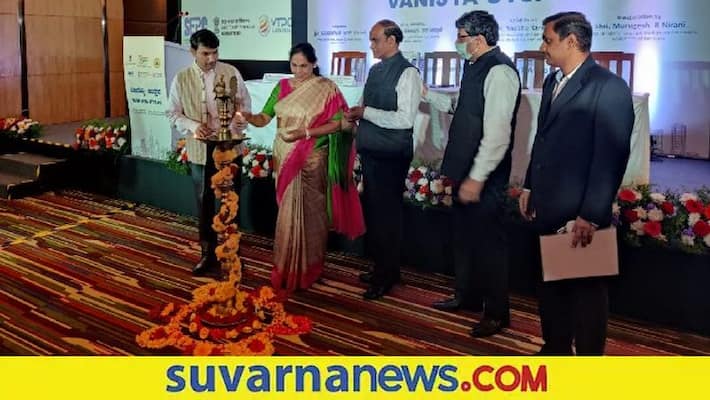 union Minister shobha karandlaje inagurates vanijya utsav in bangalore snr union Minister shobha karandlaje inagurates vanijya utsav in bangalore snr