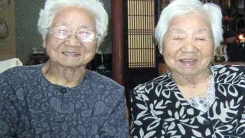Japan oldest living twin sisters of age 100 years and 300 days recorder in World records