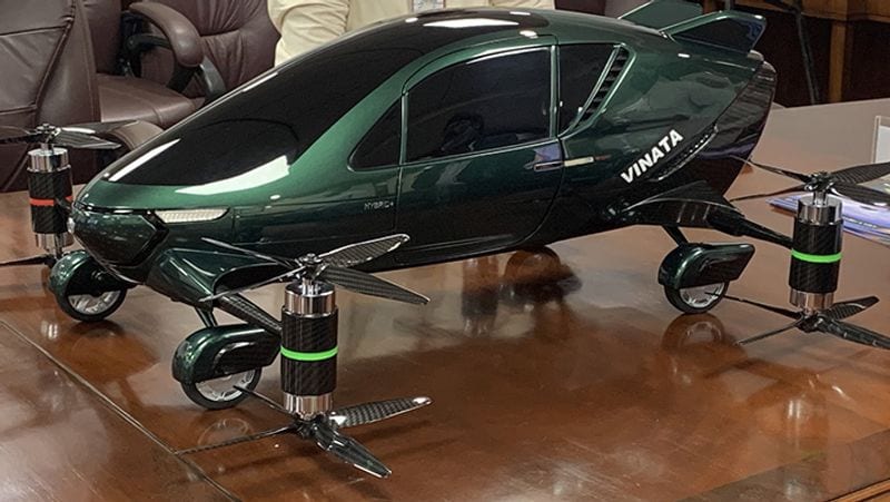 Indian company Vinata Aeromobility develop flying car, Jyotiraditya Scindia was happy to see the model