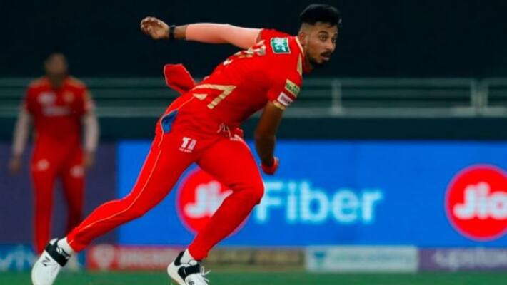 IPL 2021, Punjab Kings pacer Ishan Porel took 1 wicket in his IPL debut against Rajasthan Royals spb IPL 2021, Punjab Kings pacer Ishan Porel took 1 wicket in his IPL debut against Rajasthan Royals spb