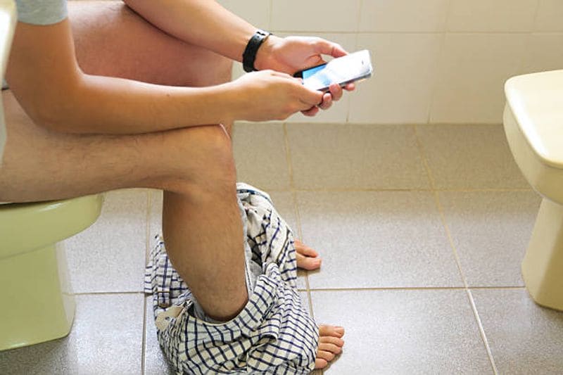 Using smartphone in the toilet may give you piles bmm